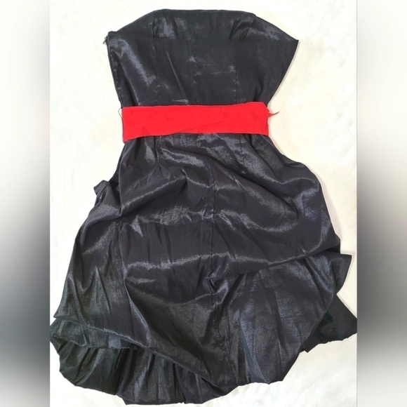 Daisy Black Strapless Dress with Red Bow Medium Prom Cocktail Events - Picture 2 of 4